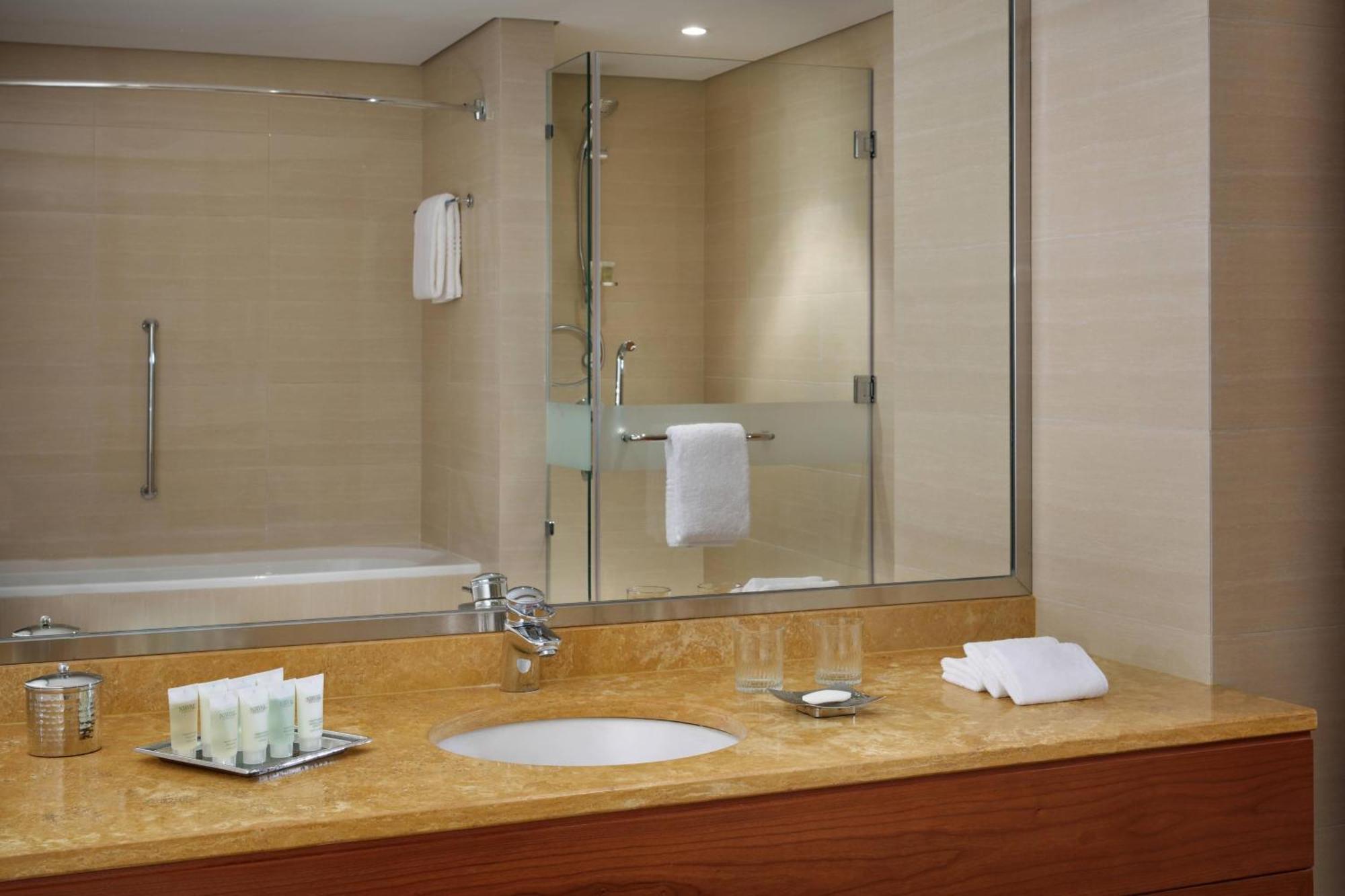Courtyard By Marriott Kuwait City Exterior photo