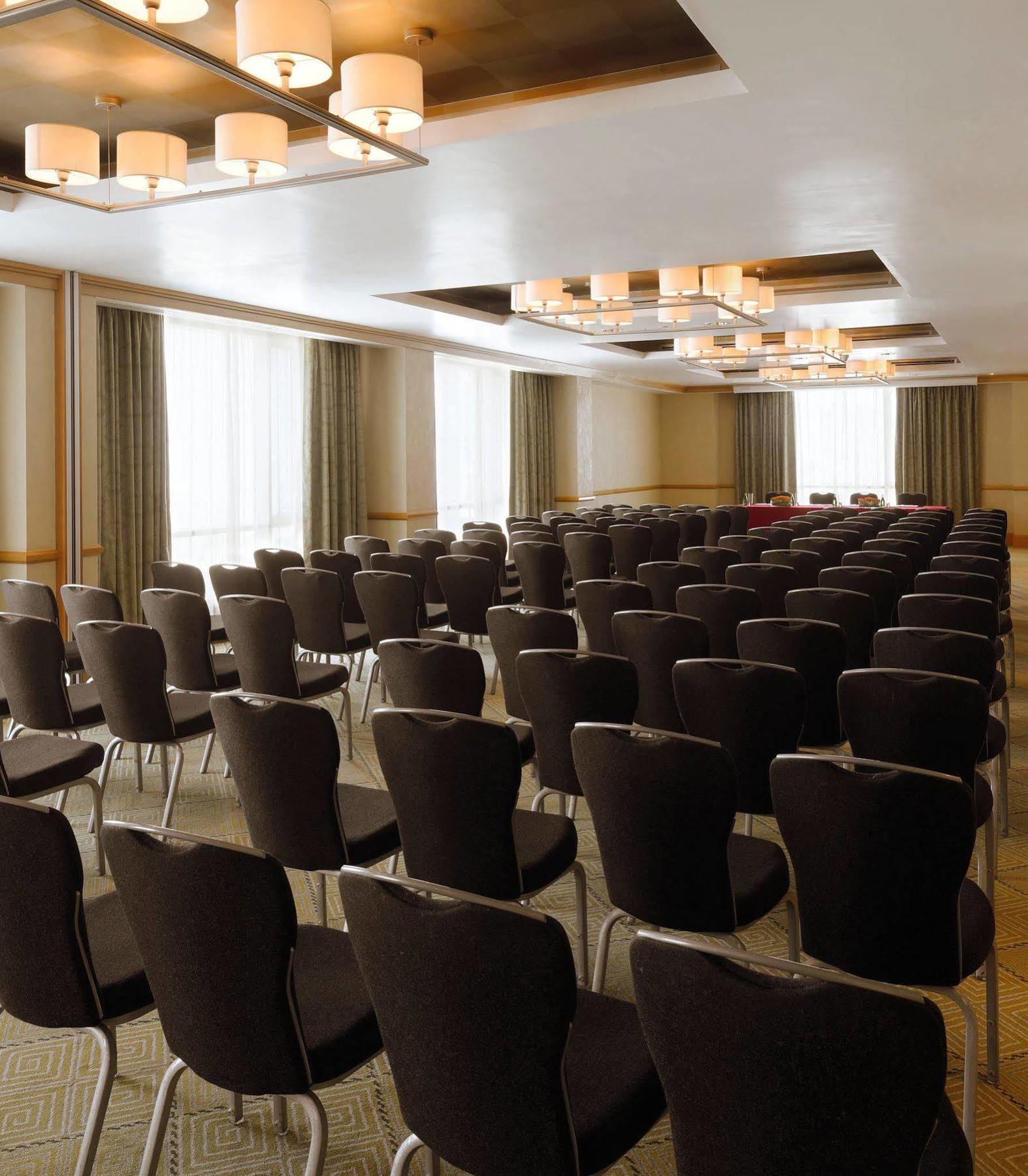 Courtyard By Marriott Kuwait City Exterior photo